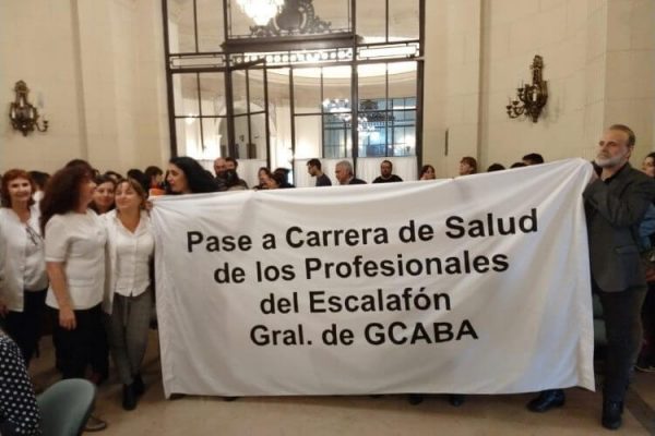Dia de la enfermería: deuda de la Ciudad con la salud
